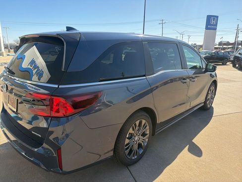 New 2026 Honda Odyssey Touring image 26