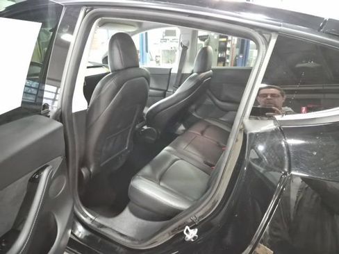 Used 2021 Tesla Model Y Long Range image 14