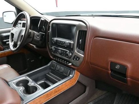 Used 2017 Chevrolet Silverado 1500 High Country AWD/4WD image 16