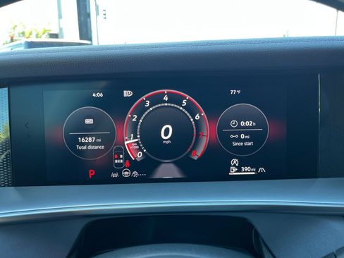 Used 2026 Volkswagen Tiguan SE AWD/4WD image 37