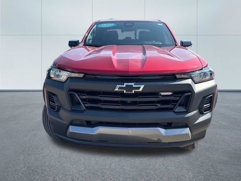 Used 2024 Chevrolet Colorado Trail Boss w/ Technology Package AWD/4WD image 6
