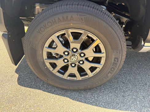 New 2026 Toyota 4Runner SR5 image 34