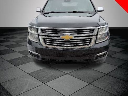Used 2018 Chevrolet Suburban Premier image 2