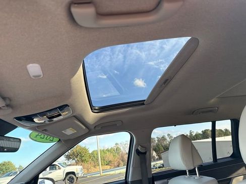 Used 2024 Hyundai Santa Fe Limited image 19