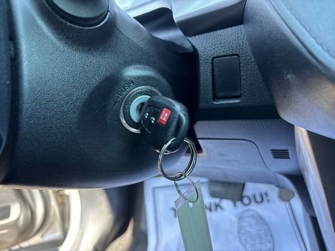 Used 2016 Toyota RAV4 LE FWD image 16