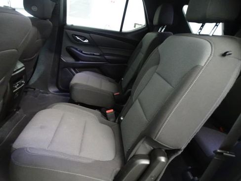 Used 2023 Chevrolet Traverse LT AWD/4WD image 4