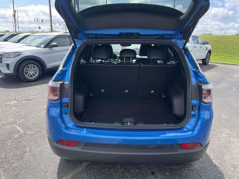 Used 2025 Jeep Compass Limited AWD/4WD image 10