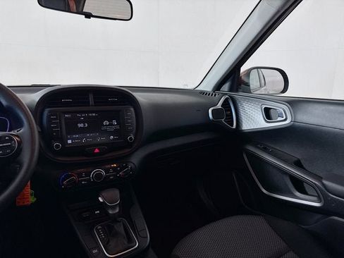 Certified 2024 Kia Soul LX FWD image 21