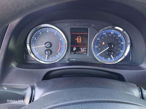 Used 2018 Toyota Corolla LE FWD image 29