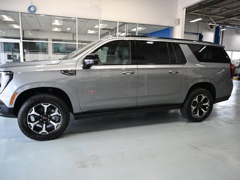 New 2026 GMC Yukon XL AT4 w/ AT4 Premium Package AWD/4WD image 7