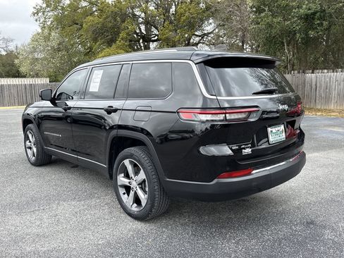 Used 2022 Jeep Grand Cherokee L Limited image 3