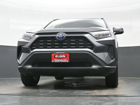 Used 2022 Toyota RAV4 LE AWD/4WD image 25