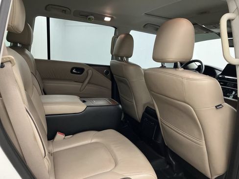 Used 2022 Nissan Armada SL w/ Captain's Chairs Package RWD image 17