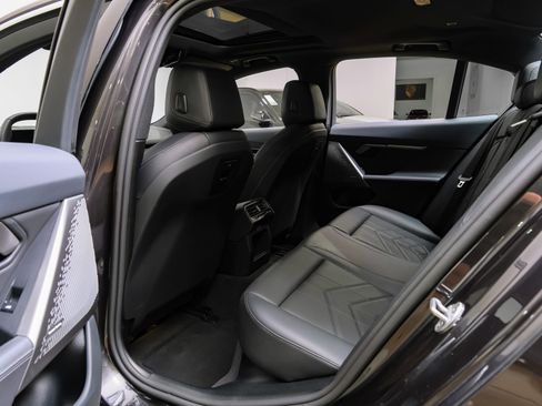 Used 2025 BMW 530i w/ Premium Package RWD image 40