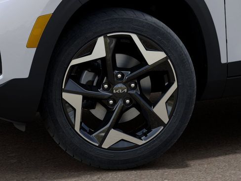New 2026 Kia Seltos EX image 9