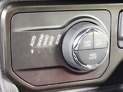 Certified 2022 Jeep Renegade Trailhawk AWD/4WD image 24