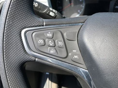 Used 2022 Chevrolet Equinox LS image 11