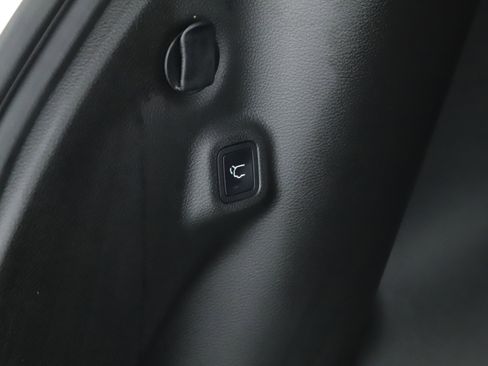 New 2026 Jeep Compass Limited w/ Sun, Sound & Navigation Group image 19