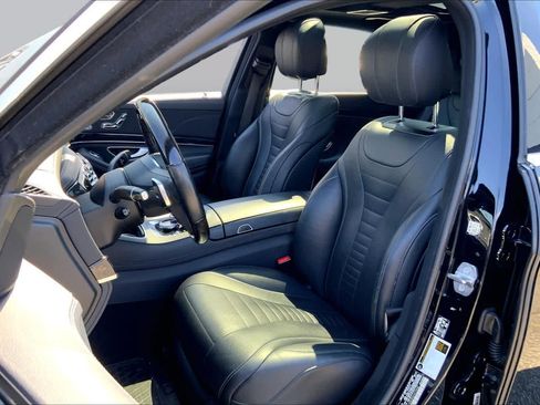 Used 2019 Mercedes-Benz S 560 4MATIC Sedan image 9