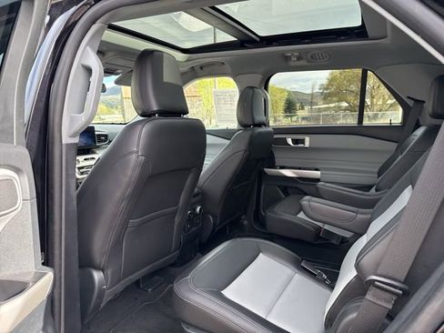 Certified 2022 Ford Explorer XLT w/ Equipment Group 202A AWD/4WD image 15