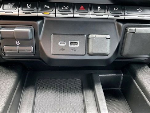 Used 2023 GMC Sierra 2500 Denali AWD/4WD image 33