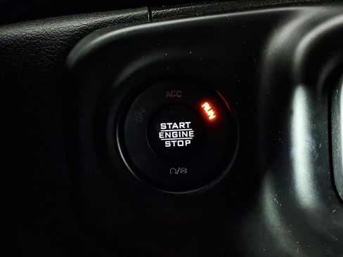 Used 2022 Jeep Wrangler Unlimited Sahara w/ Cold Weather Group image 18