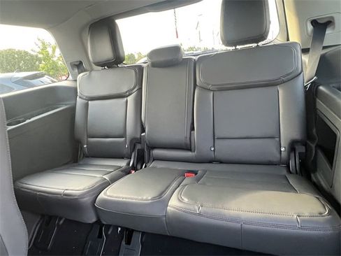 New 2025 Ford Expedition Active image 14