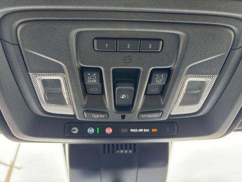 Used 2023 GMC Sierra 1500 AT4 w/ AT4 Premium Package AWD/4WD image 22