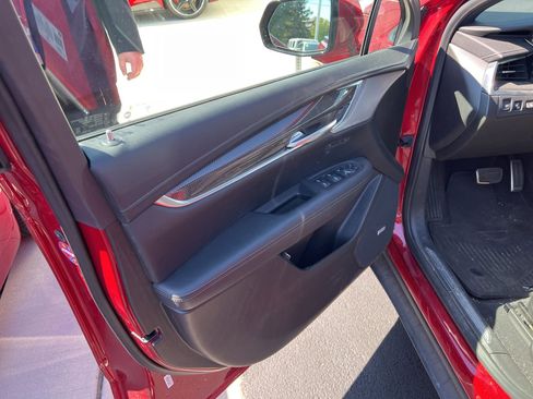 Used 2021 Cadillac XT5 Sportv image 5