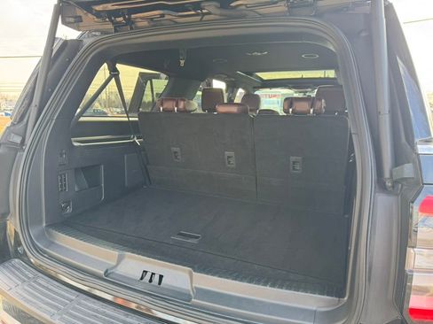 Used 2024 Ford Expedition Max Limited image 35