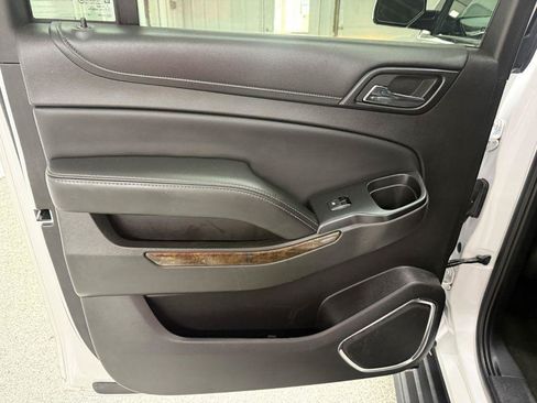 Used 2016 Chevrolet Suburban LT AWD/4WD image 36