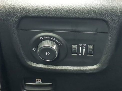 Certified 2024 Jeep Grand Cherokee Limited w/ Trailer Tow Package RWD image 26