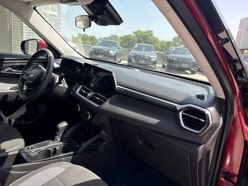 Used 2025 Chevrolet TrailBlazer LT FWD image 18