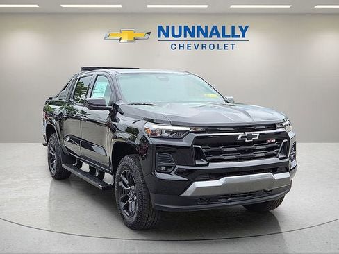 New 2026 Chevrolet Colorado Z71 w/ Midnight Edition AWD/4WD image 7