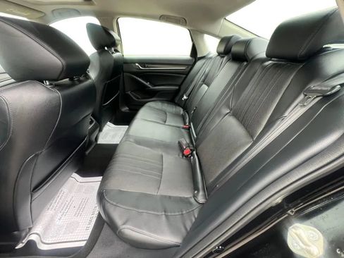 Used 2018 Honda Accord Touring image 13
