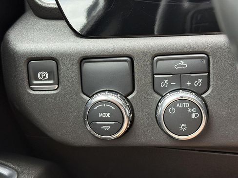 Used 2024 GMC Sierra 1500 SLE RWD image 16