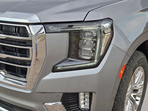 Used 2023 GMC Yukon SLT w/ SLT Luxury Package RWD image 9