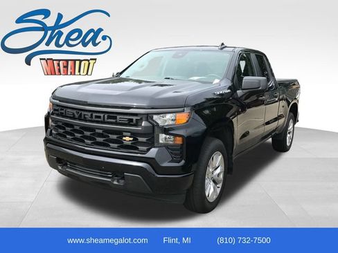 Used 2022 Chevrolet Silverado 1500 Custom AWD/4WD image 1