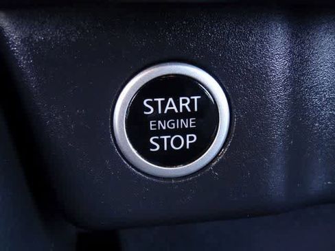 Used 2023 Nissan Rogue SV image 28