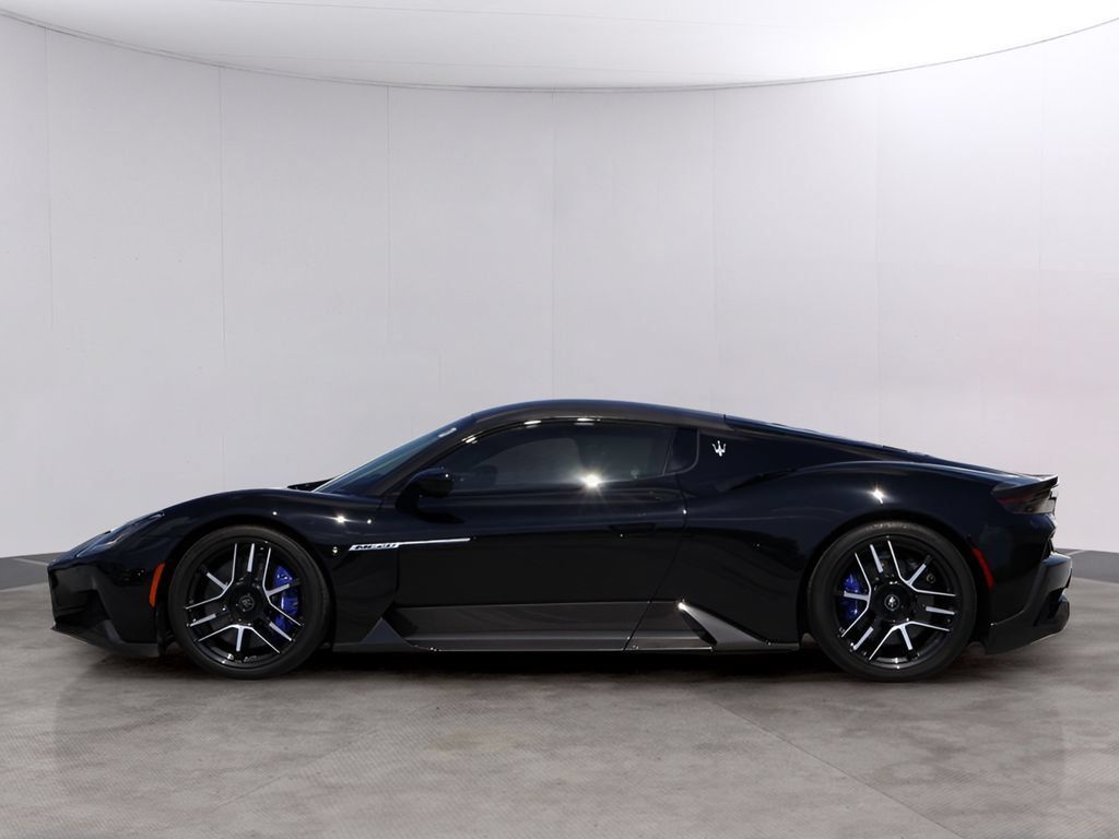 Used 2023 Maserati MC20 Coupe RWD image 4