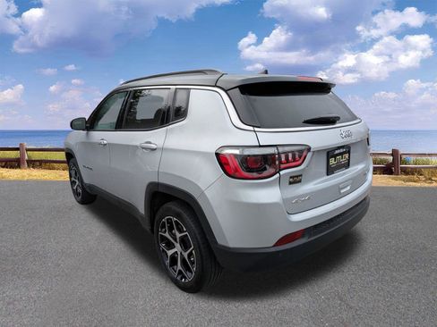 Certified 2024 Jeep Compass Limited image 5