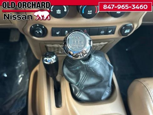 Used 2011 Jeep Wrangler Unlimited Sahara w/ Connectivity Group AWD/4WD image 15