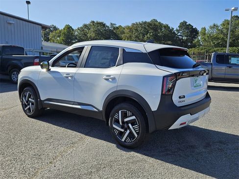 New 2026 Nissan Kicks SV image 7