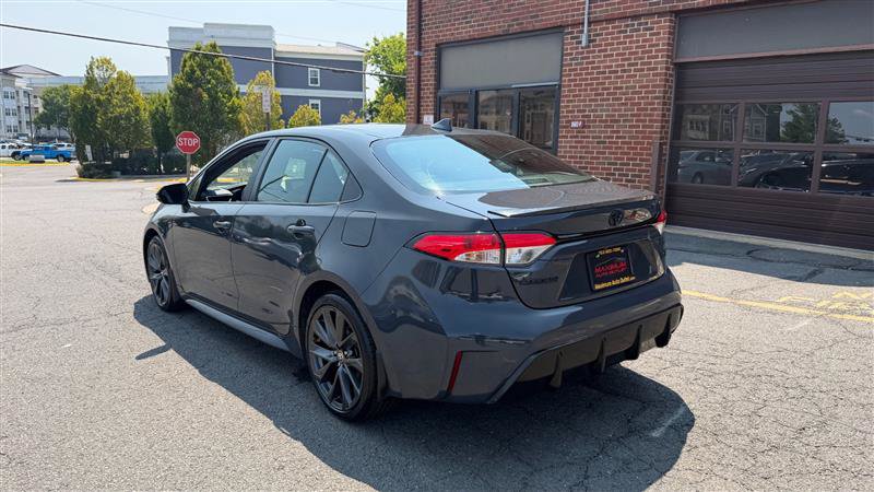 Used 2023 Toyota Corolla SE FWD image 9