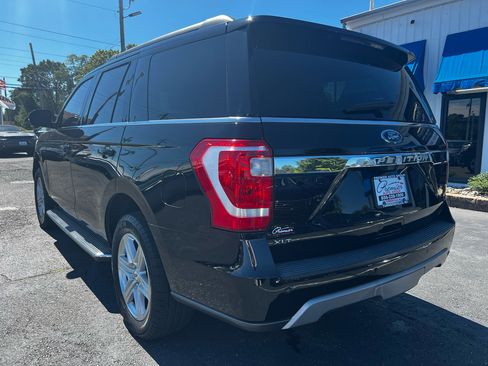 Used 2021 Ford Expedition XLT image 7