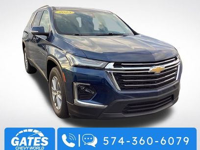 Used 2023 Chevrolet Traverse LT w/ Rear Camera Mirror Package