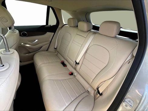 Used 2021 Mercedes-Benz GLC 300 4MATIC image 22