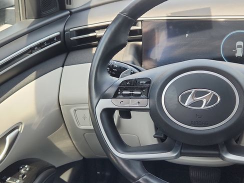 Certified 2023 Hyundai Tucson Limited AWD/4WD image 15
