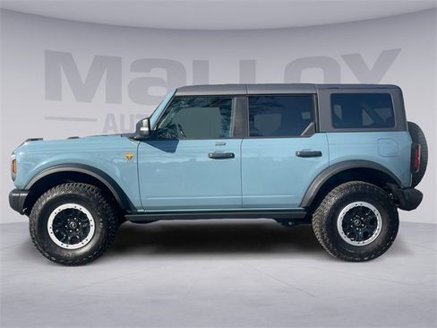 Used 2023 Ford Bronco Badlands image 6