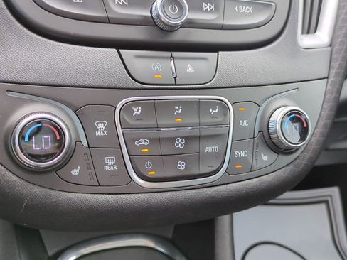 Used 2024 Chevrolet Malibu LT FWD image 18